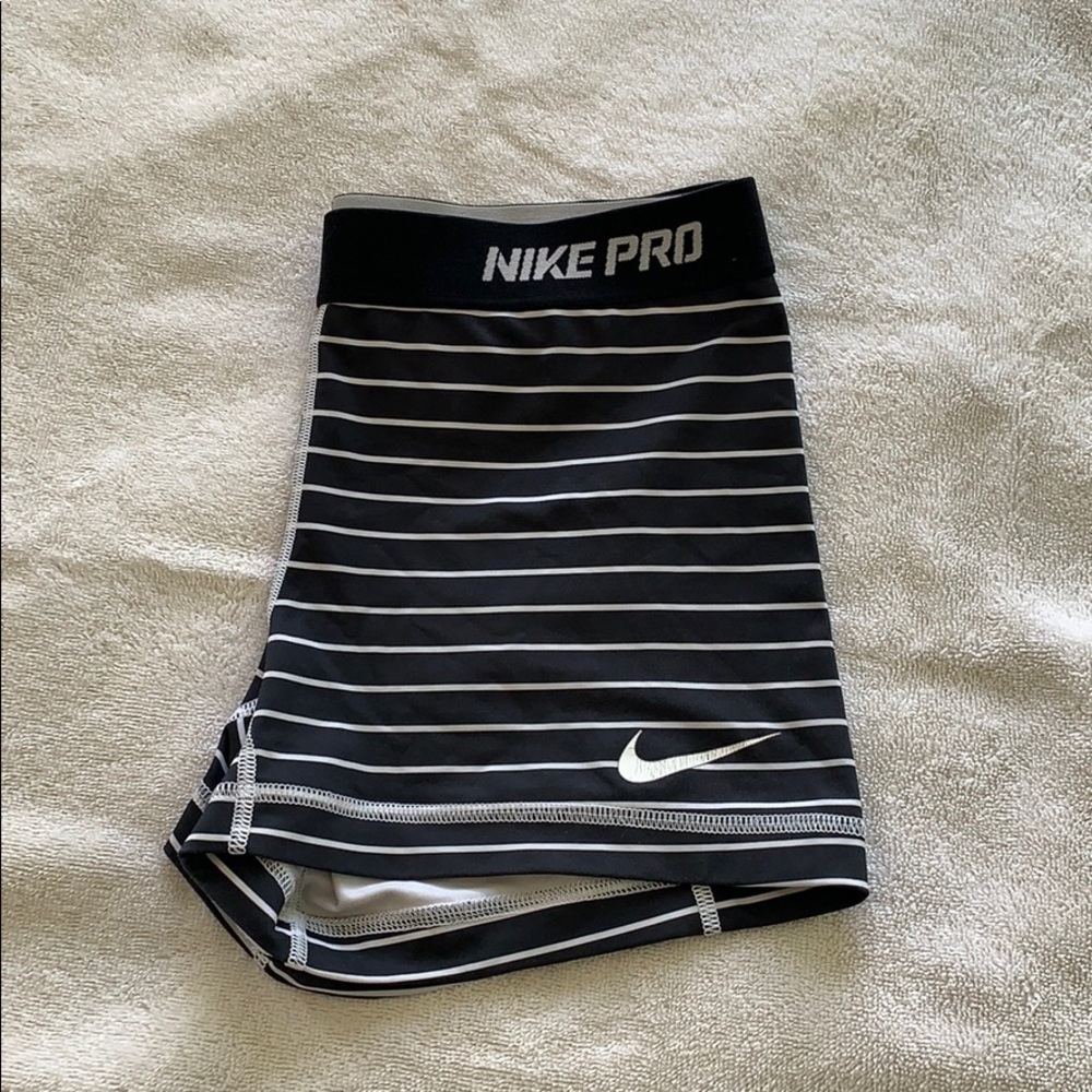 Nike Pro Shorts size M